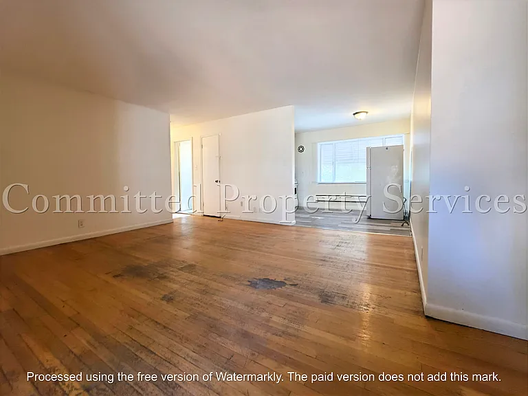 16611 Greenfield Rd #10 — Photo 7