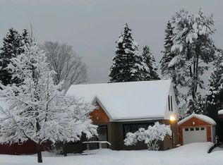221 E Jewell St, Munising, MI 49862