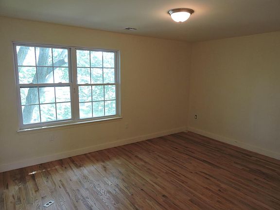 5th image of 3739 Crawford St #3