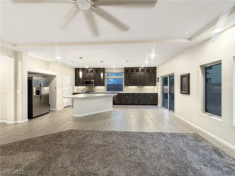 6305 Carmel Creek Ave — Photo 1
