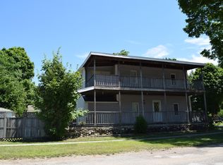 23 Franklin St, Hartford, MI 49057