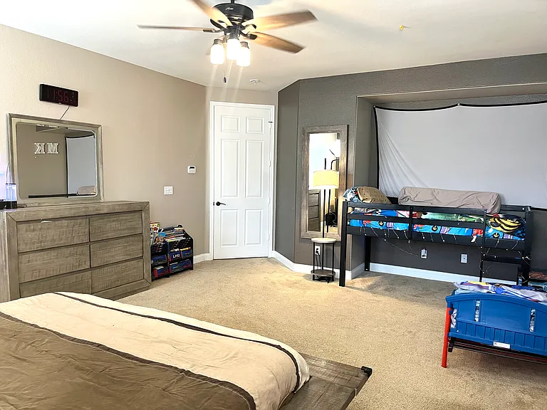 7729 Villa Gabriela Ave #B — Photo 37