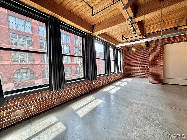 1015 Washington Ave #401 — Photo 9