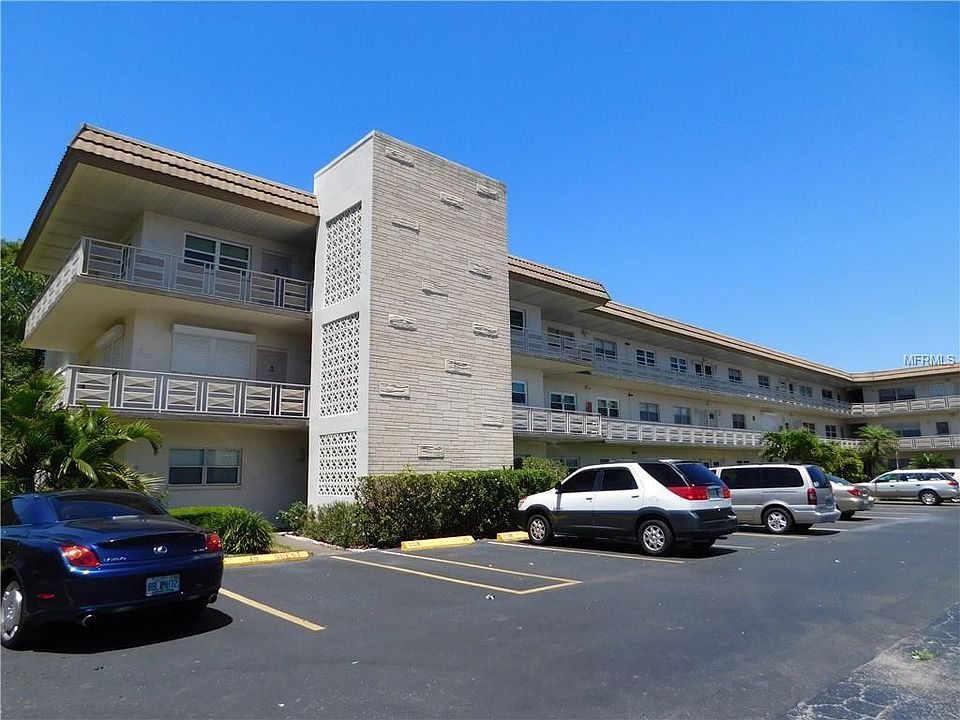 5750 80th St N UNIT D207, Saint Petersburg, FL 33709 | Zillow