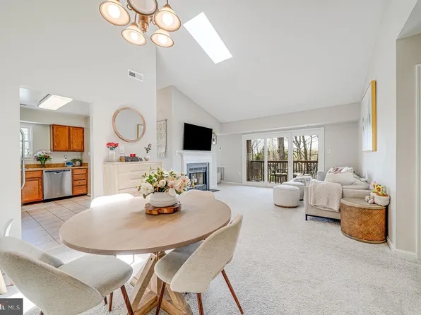 8818 Tanglewood Ln, Manassas, VA 20110