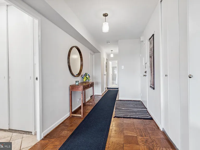 4201 Cathedral Ave NW #914W — Photo 7