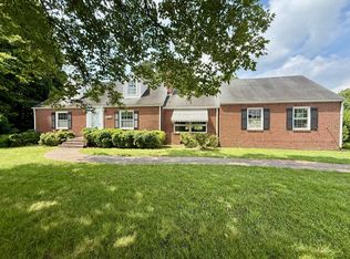 1115 S Main St, Graham, NC 27253