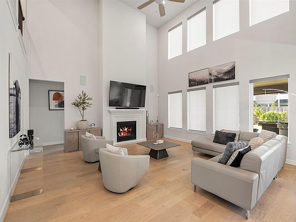 3rd image of 4802 Pecos Ridge Ln