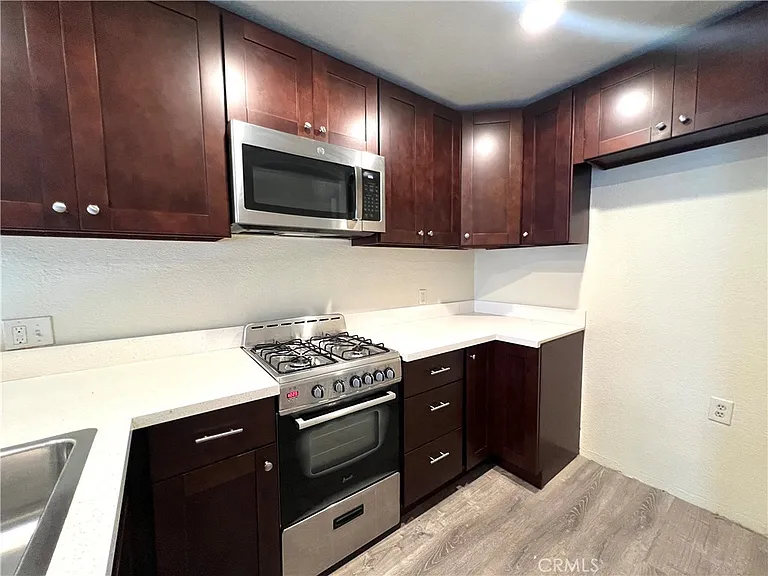 4307 W 142nd St #9 — Photo 7