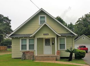 114 S 6th St, Highlands, TX 77562