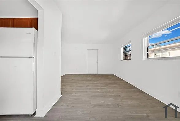 8295 NE Miami Ct #4 — Photo 3