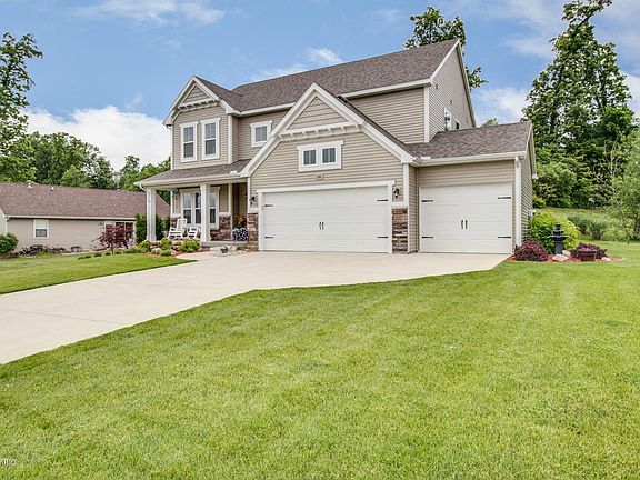 2nd image of 300 Kensington Cir