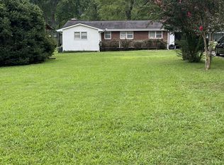 1014 Spring Cove Rd, Florence, AL 35634