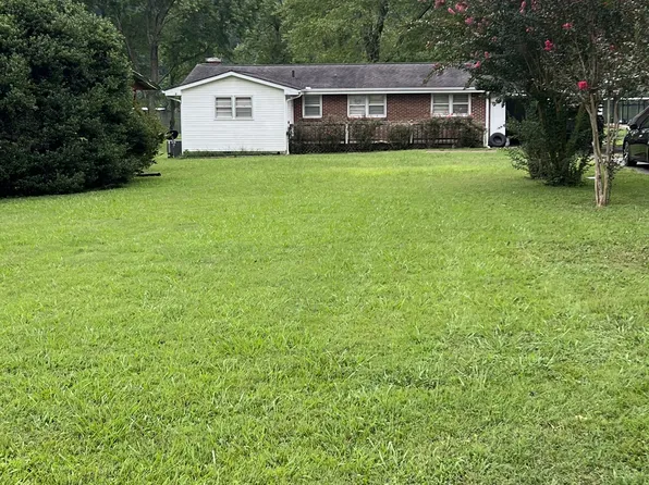 1014 Spring Cove Rd, Florence, AL 35634