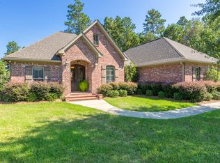 5 E Donnington Ct, Hattiesburg, MS 39402