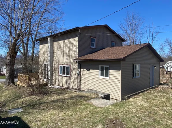 901 Jade Ave, Altoona, PA 16602