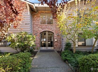 8017 234th St SW APT 307, Edmonds, WA 98026