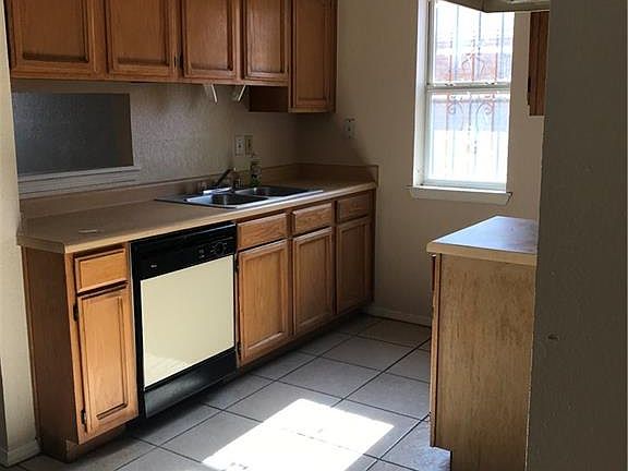 3rd image of 12420 Angie Bombach Ave