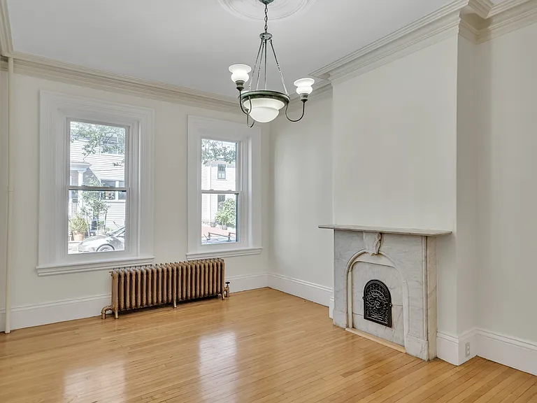 92 Thorndike St — Photo 11