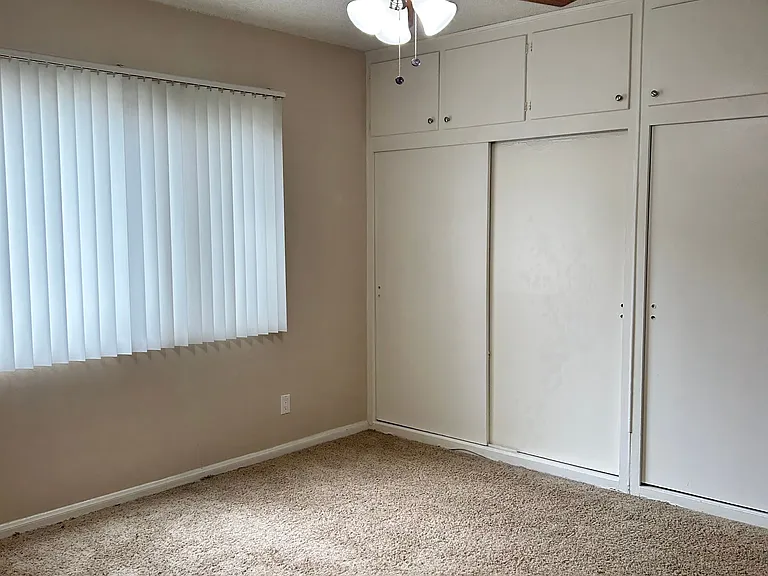 260 N Oak Ave #3 — Photo 7