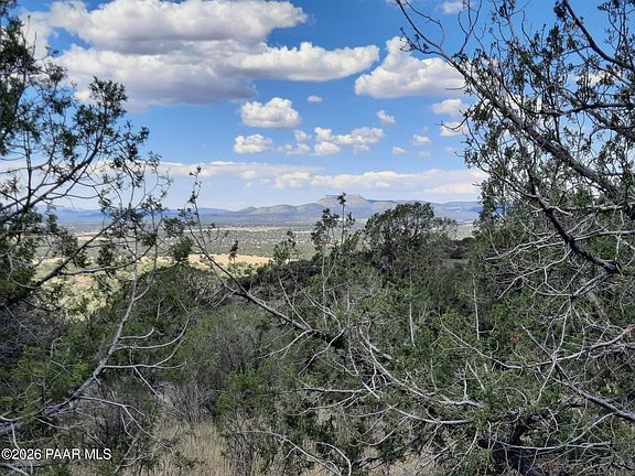 2nd image of 814 W Peaceful View Trl