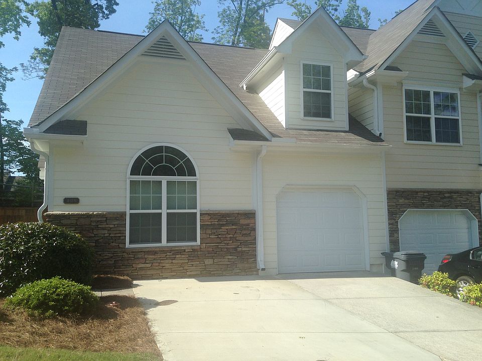 Great End unit on a Cul de sac!