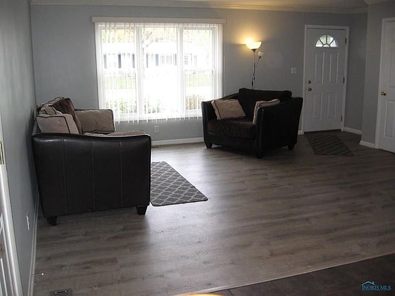 2nd image of 6011 Graystone Dr