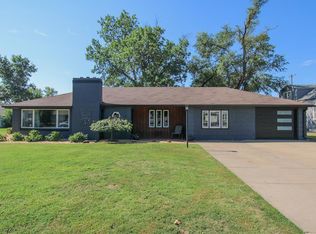 413 Woodlawn Ave, Salina, KS 67401