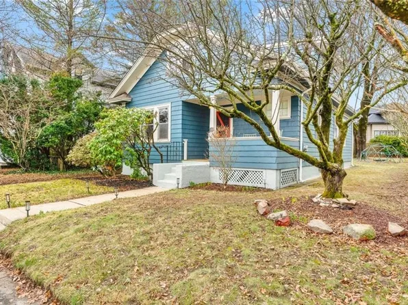 100 Oak Hill Ave, Pawtucket, RI 02860