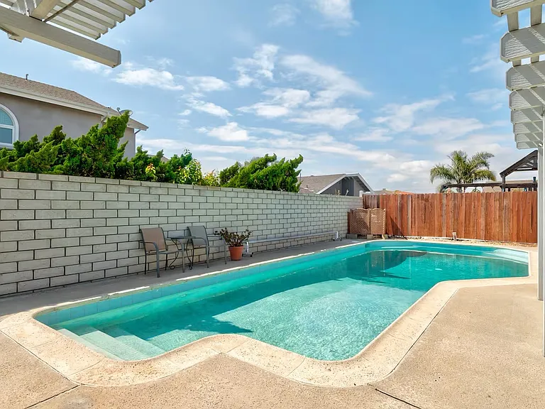 21111 Barbados Cir — Photo 49