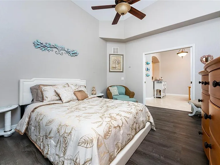 319 Monaco Dr #8 — Photo 27
