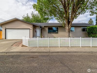 304 SW 11th Street, College Place, WA, 99324