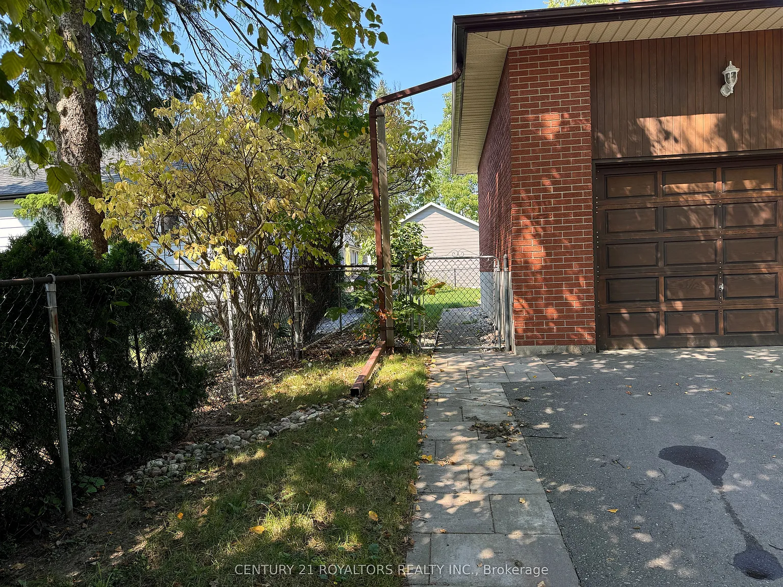 2 bed, $1,900 — Photo 2