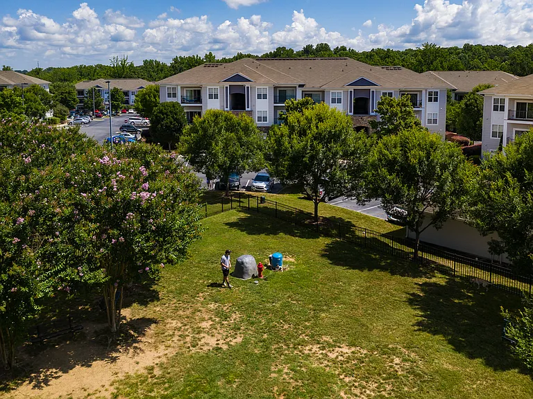 Avana Lake Norman — Photo 37