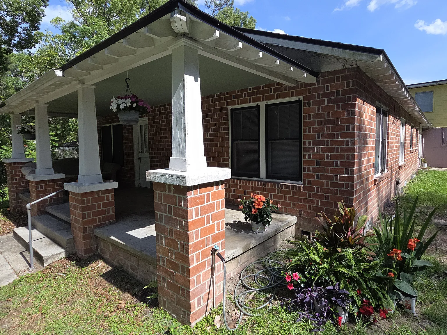 7 bed, 2600 sqft, $4,000 — Photo 2