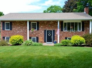 7 Bunker Hill Rd, Shrewsbury, MA 01545