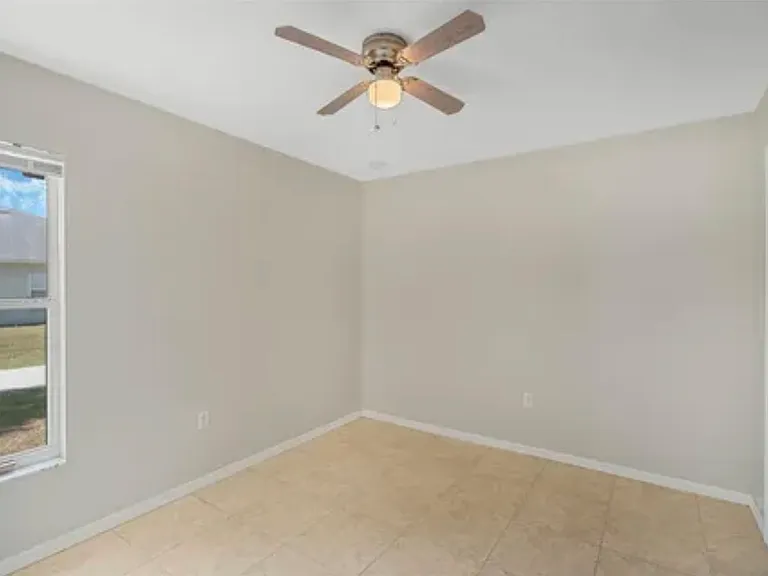 933 Van Loon Ct — Photo 12