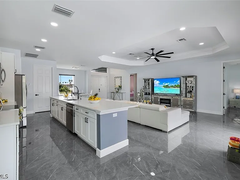 2419 Country Club Blvd — Photo 21