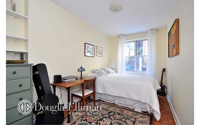 Sold by Douglas Elliman | media 14