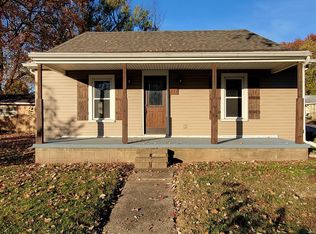 217 S 8th St, Boonville, IN 47601