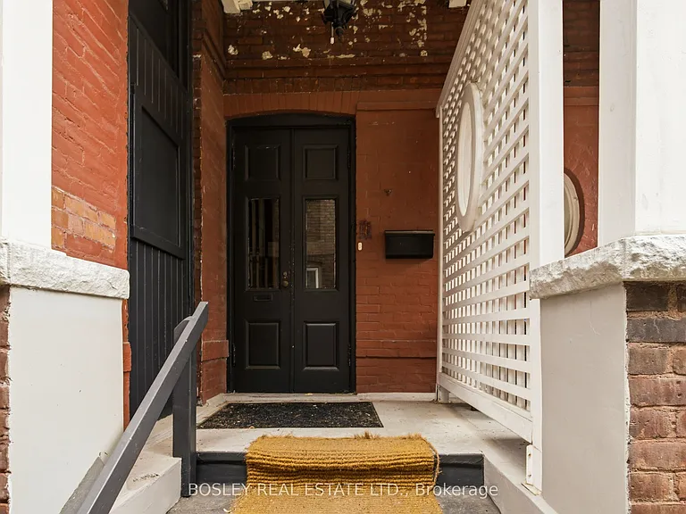 178 High Park Ave #UPPER — Photo 3