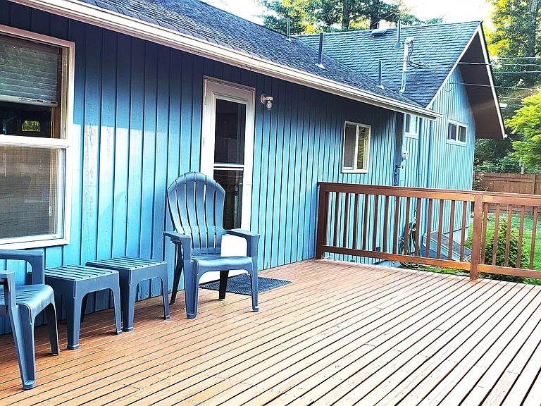 800 Ballarat Ave NE — Photo 27