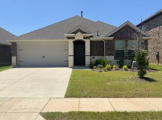 9728 Quail Pointe Rd, Aubrey, TX 76227