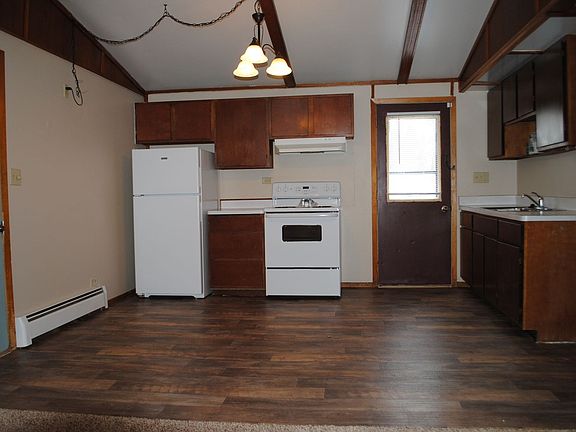 3rd image of 701 11th St