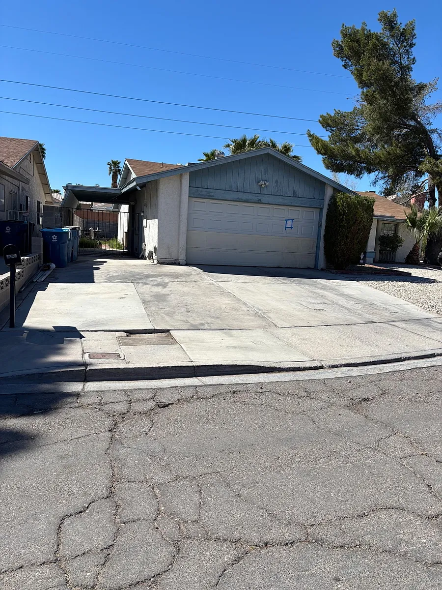 Building Photo - 1823 Niblick Cir
