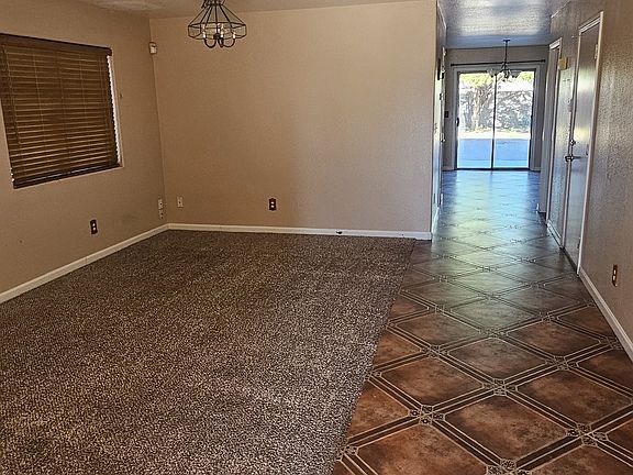 2nd image of 1422 E Avenida Isabela