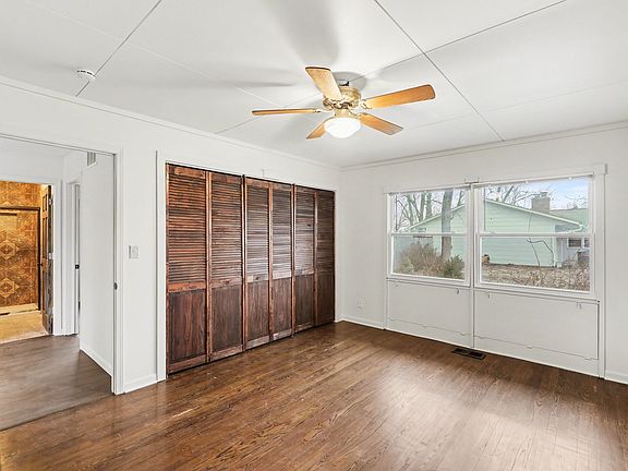 5th image of 713 NW Black Twig Ln
