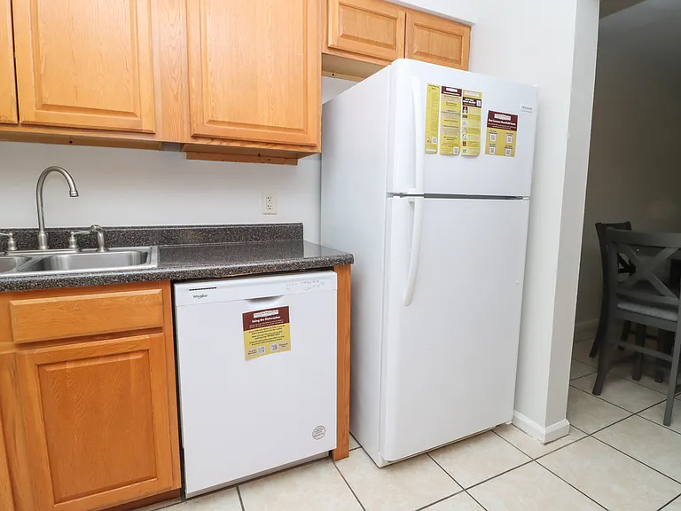 2124 Continental Ave — Photo 9