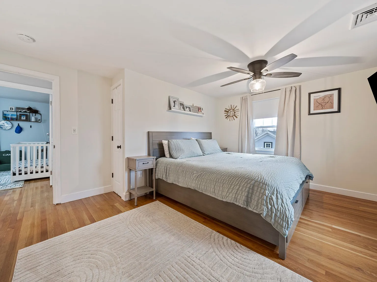 3 bed, 2.5 bath, 1750 sqft, $4,400 — Photo 3