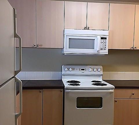 4th image of 3888 Genesee Ave #2